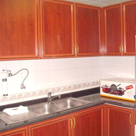 Abu Dhabi Plaza Hotel Apartments Eksteriør billede