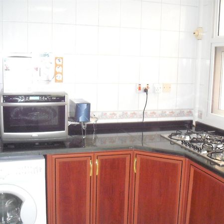 Abu Dhabi Plaza Hotel Apartments Eksteriør billede