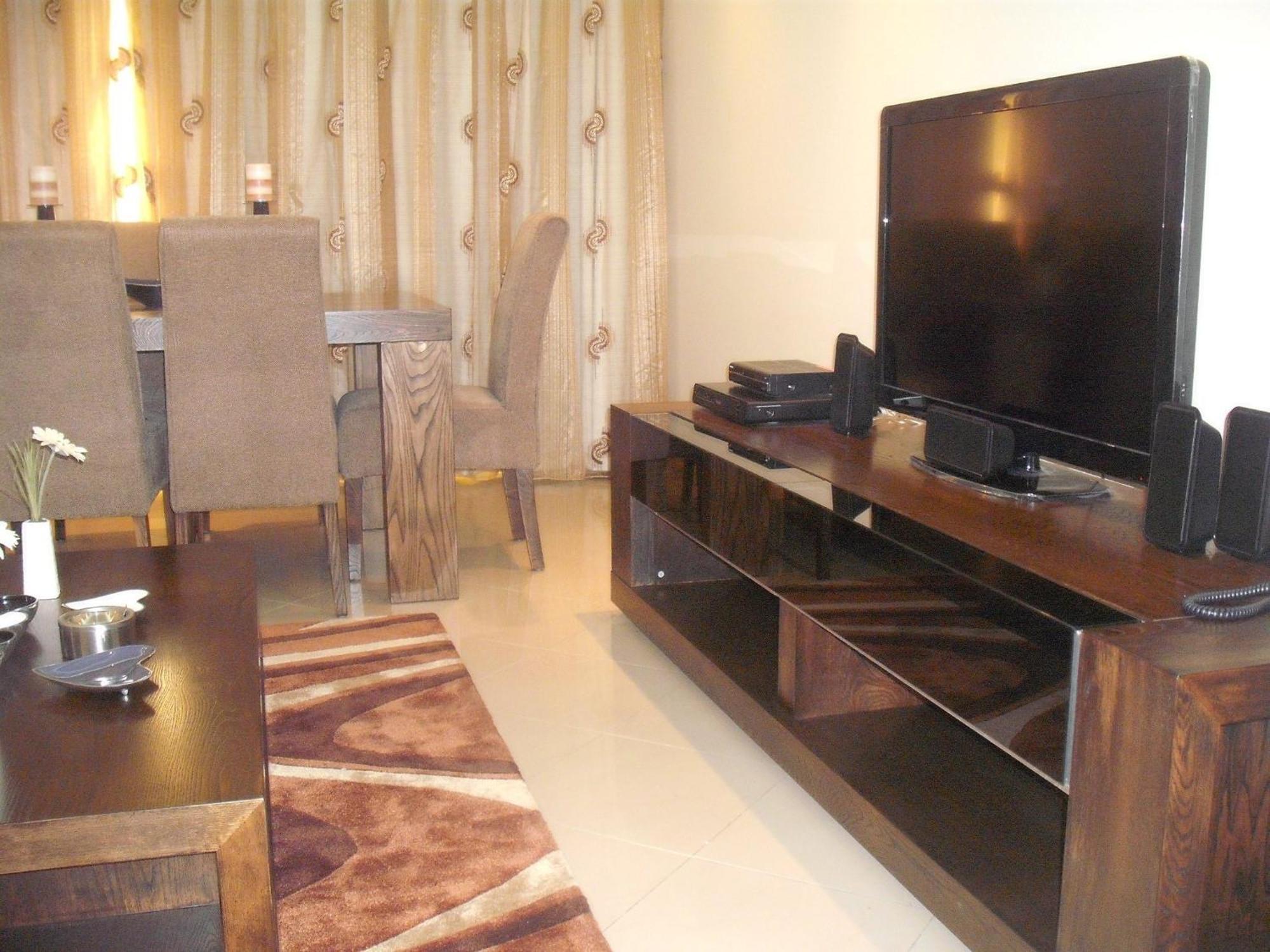 Abu Dhabi Plaza Hotel Apartments Eksteriør billede