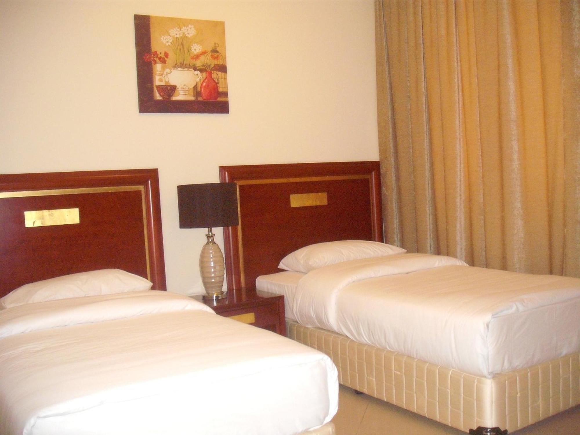 Abu Dhabi Plaza Hotel Apartments Eksteriør billede