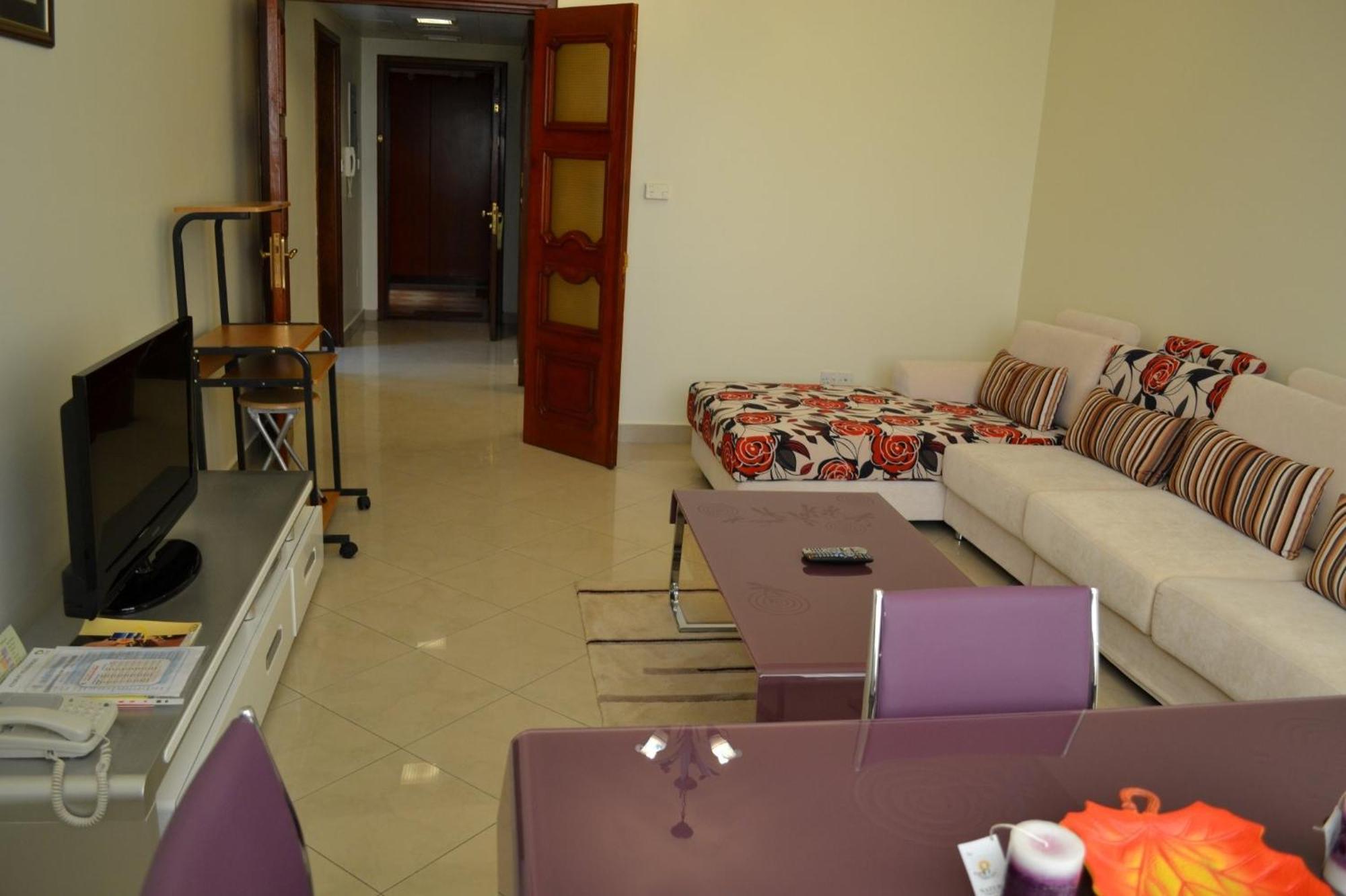 Abu Dhabi Plaza Hotel Apartments Eksteriør billede