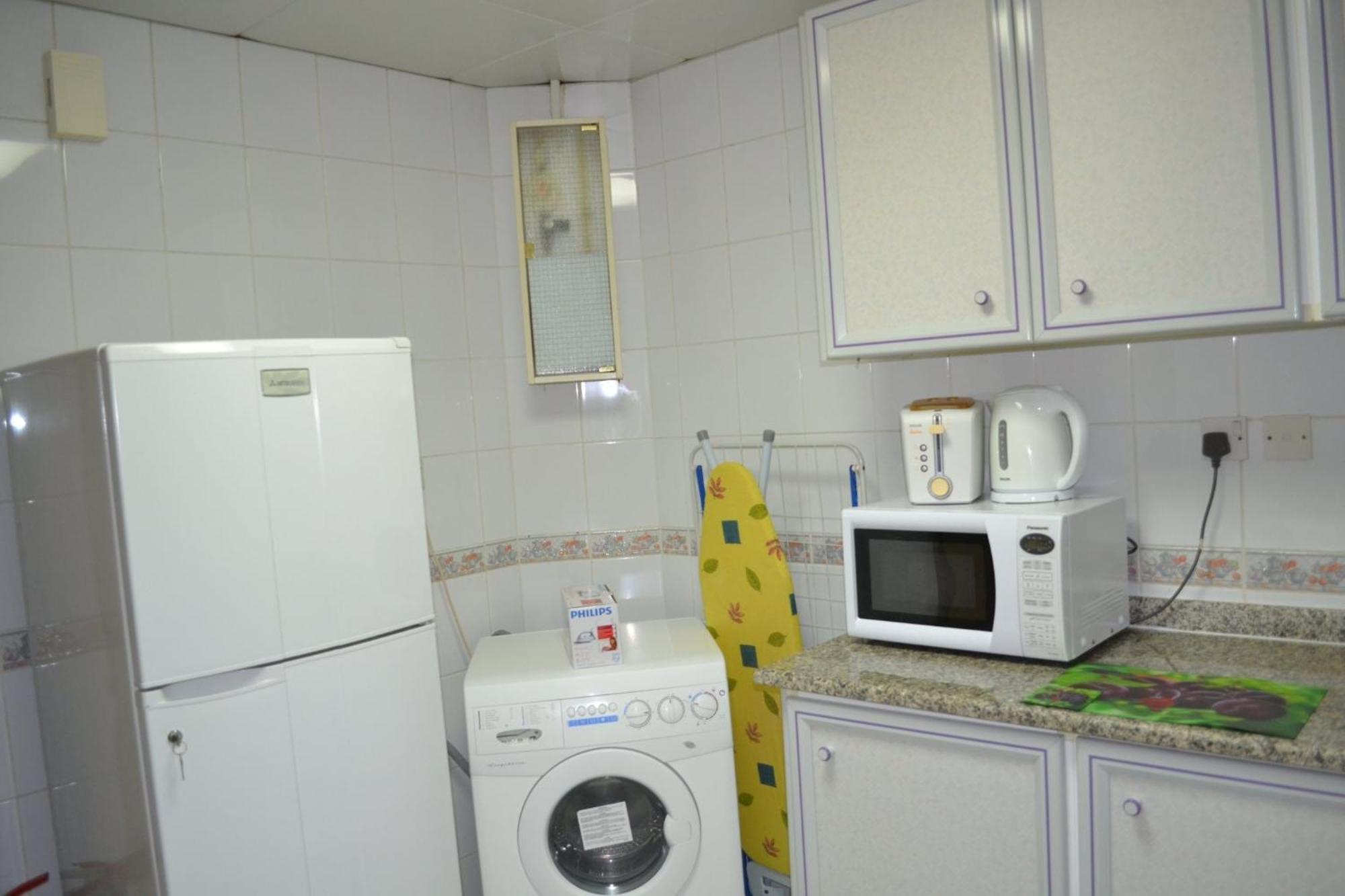 Abu Dhabi Plaza Hotel Apartments Eksteriør billede